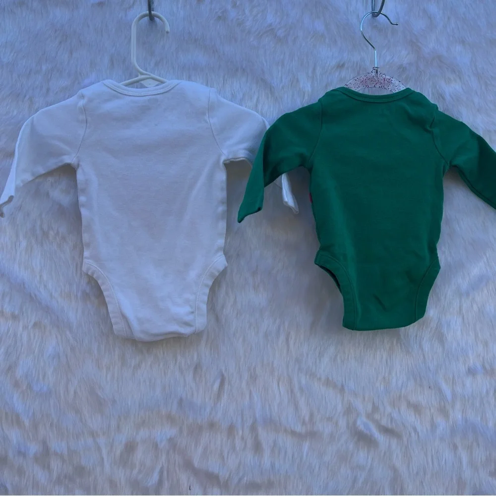 Old Navy My First Christmas Long Sleeve Bodysuit‎ DINO/onesie. Christmas/…